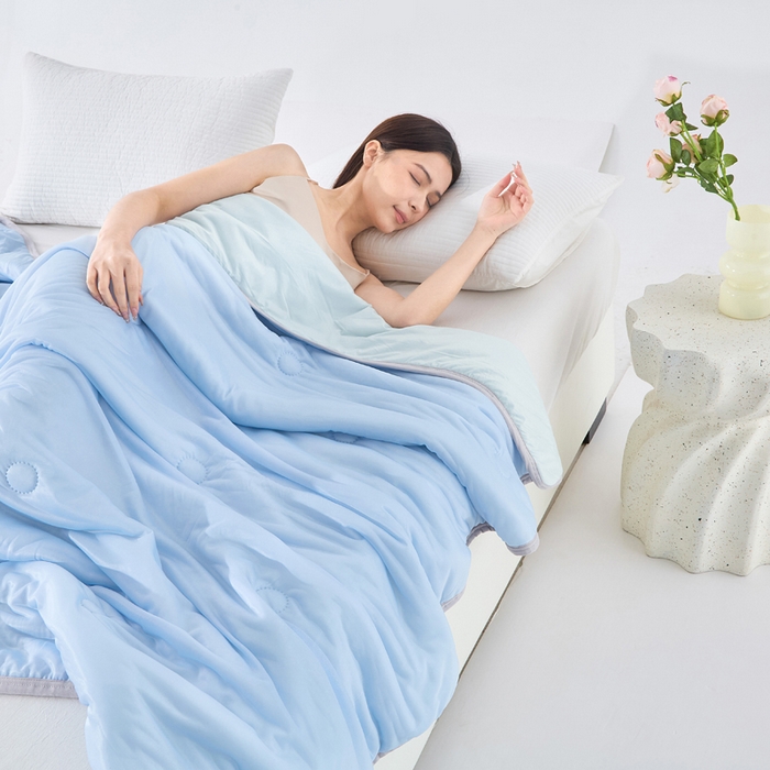 91家纺网 家纺一手货源 找家纺 丝薇雅 2025新款凉感丝夏被冰淇淋夏凉被 圆圈天蓝