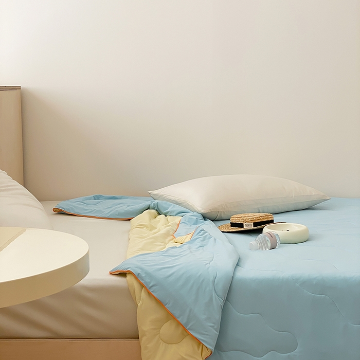 91家纺网 家纺一手货源 找家纺 时年家纺 2025新款升级版180克高定即刻凉感夏被 晴空蓝