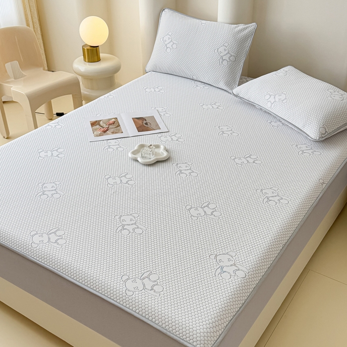 91家纺网 家纺一手货源 找家纺 999家纺   2025新款凉感提花冰豆豆凉席三件套 冰块熊-灰（床笠款）