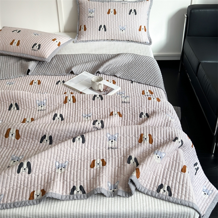 91家纺网 家纺一手货源 找家纺 美优兰 2025春夏新款双面天丝高温砂洗床盖 汪星人