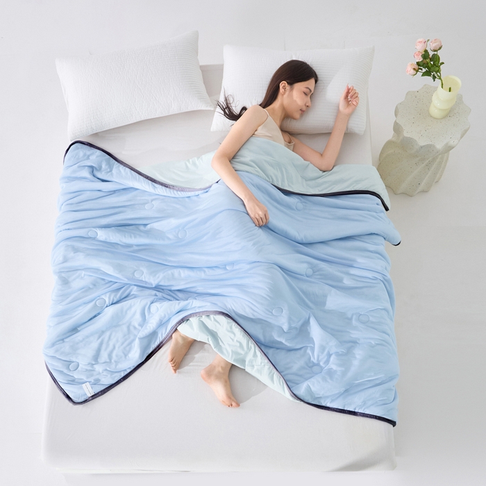 91家纺网 家纺一手货源 找家纺 丝薇雅 2025新款凉感丝夏被冰淇淋夏凉被 黑边-圆圈天蓝