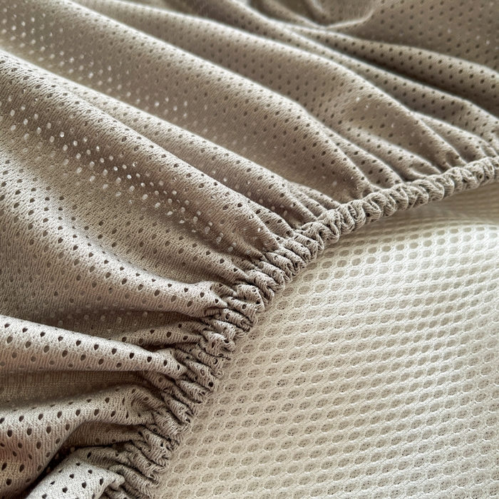 91家纺网 家纺一手货源 找家纺 金爱家  2025新款正版授权miiiiichan可爱卡通大版数码印花A类1200D冰感丝凉感席冰丝三件套平铺床笠系列 甜甜圈女孩