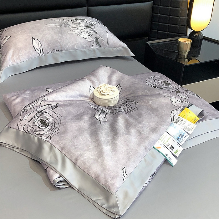 91家纺网 家纺一手货源 找家纺 若未家居 LOVEWE HOUSE 2025新款兰精天丝印花夏被及夏被四件套 叶罗丽玫瑰 灰（床单款+床盖款）