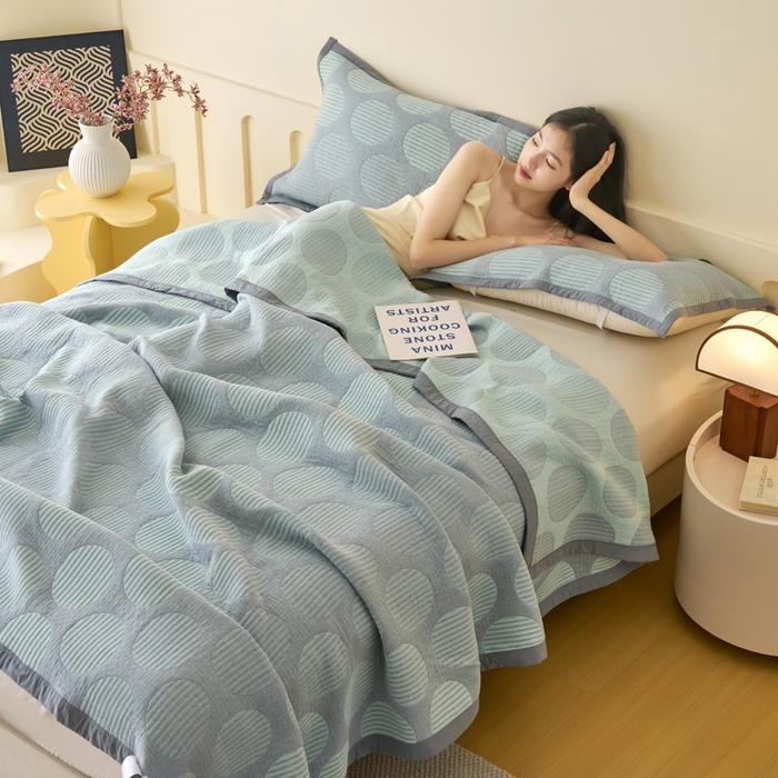 91家纺网 家纺一手货源 找家纺 棠薇家纺  2025新款北欧风盖毯毛巾被 圆点生活