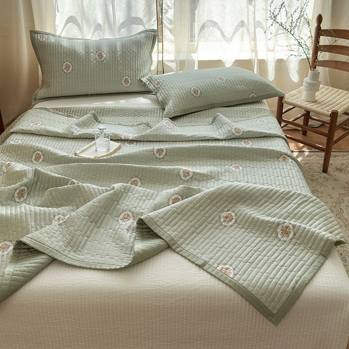 91家纺网 家纺一手货源 找家纺 美优兰 2025春夏新款双面天丝高温砂洗床盖 繁花