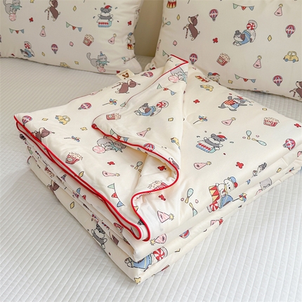 91家纺网 家纺一手货源 找家纺 暖生活 2025新款牛奶针织小清新大豆夏被 马戏团