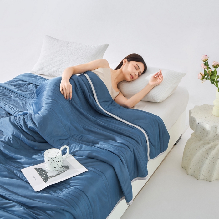 91家纺网 家纺一手货源 找家纺 丝薇雅 2025新款凉感丝夏被冰淇淋夏凉被 条纹湖蓝