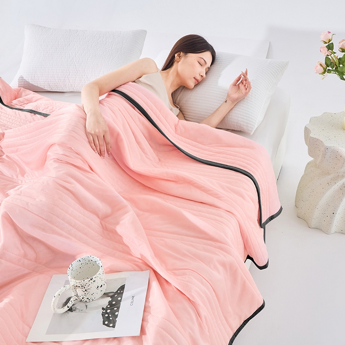 91家纺网 家纺一手货源 找家纺 丝薇雅 2025新款凉感丝夏被冰淇淋夏凉被 黑边-玉色