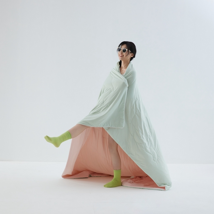 91家纺网 家纺一手货源 找家纺 2025春夏新款A类母婴级西瓜啵啵凉感被锦氨夏凉被空调被 星辰绿+海棠粉