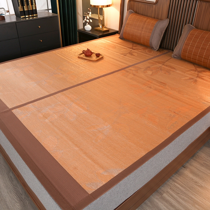 91家纺网 家纺一手货源 找家纺 森璐家纺 2025新款茶香养生竹席藤席草席冰丝席凉席子 艾草驱蚊席-反面冰丝