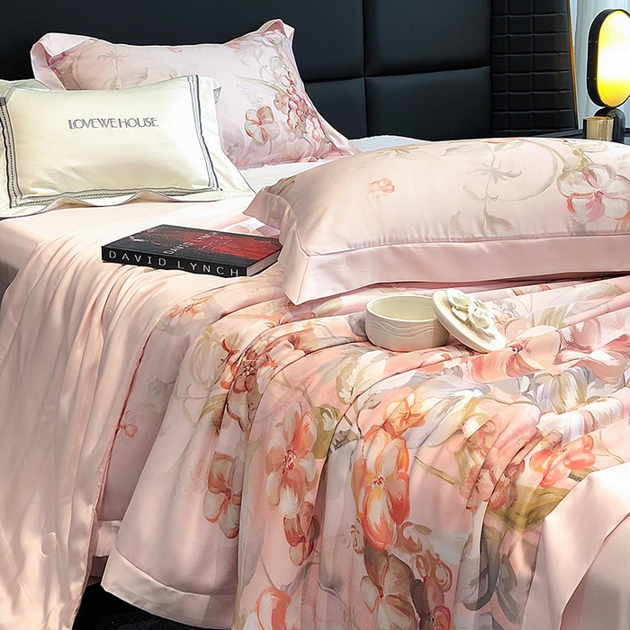 91家纺网 家纺一手货源 找家纺 若未家居 LOVEWE HOUSE 2025新款兰精天丝印花夏被及夏被四件套 花西子 粉（床单款+床盖款）