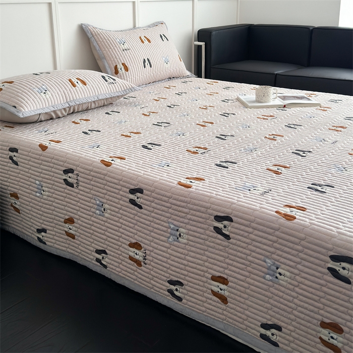 91家纺网 家纺一手货源 找家纺 美优兰 2025春夏新款双面天丝高温砂洗床盖 汪星人