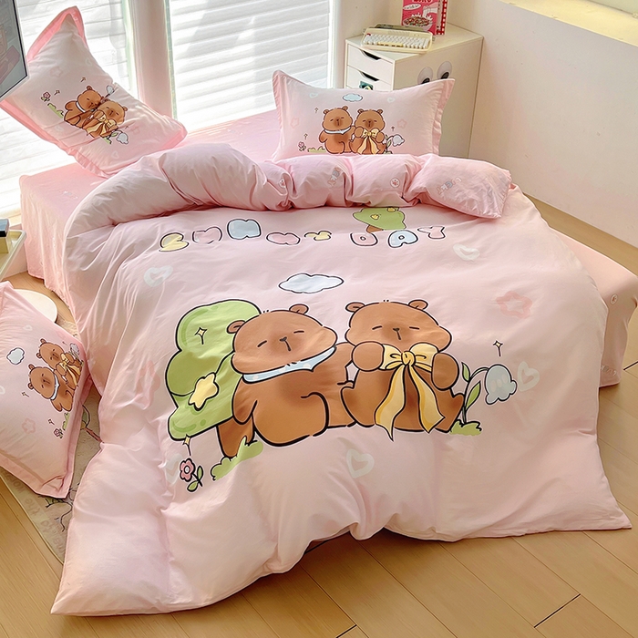 91家纺网 家纺一手货源 找家纺 2025新款原创设计卡皮巴拉全棉四件套-有作品登记证书 阳光巴拉