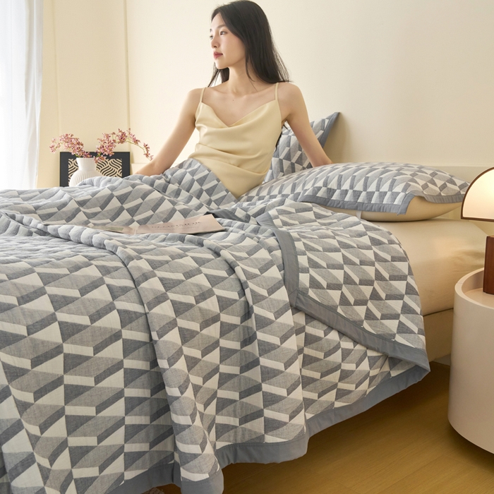 91家纺网 家纺一手货源 找家纺 棠薇家纺  2025新款北欧风盖毯毛巾被 菱格灰