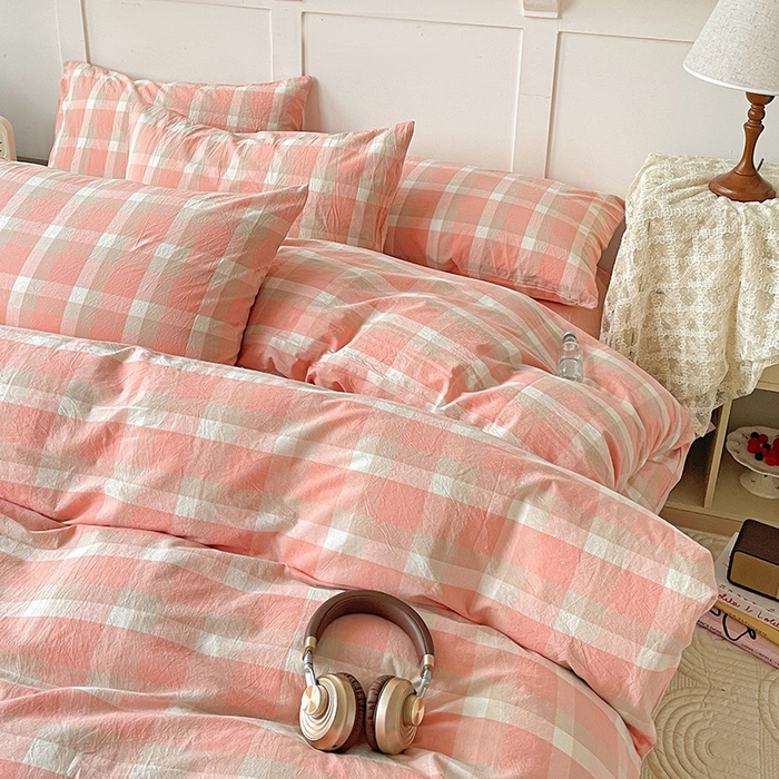 91家纺网 家纺一手货源 找家纺 大柏树 2025新款全棉水洗棉套件-床单四件套 洛伊粉咖小格