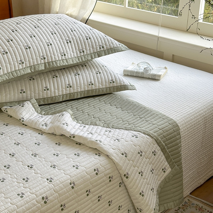 91家纺网 家纺一手货源 找家纺 美优兰 2025春夏新款双面天丝高温砂洗床盖 元气樱桃绿