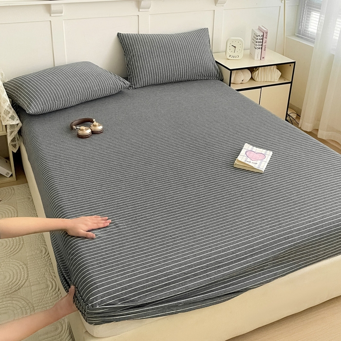 91家纺网 家纺一手货源 找家纺 2025新款全棉水洗棉套件-单床笠 灰细条