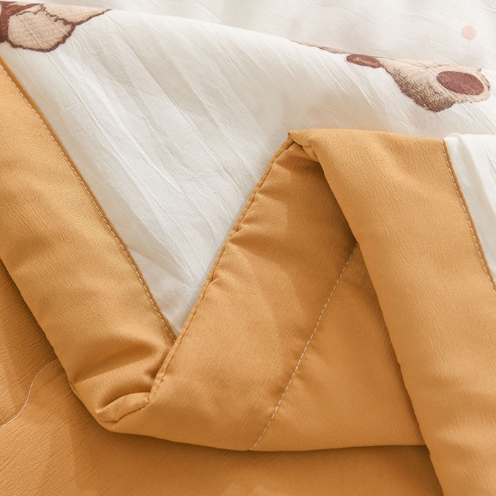 91家纺网 家纺一手货源 找家纺 红日子纺织品 2025新款棉麻夏被四件套 蛋糕小熊