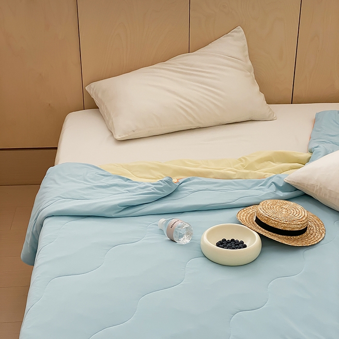 91家纺网 家纺一手货源 找家纺 时年家纺 2025新款升级版180克高定即刻凉感夏被 晴空蓝