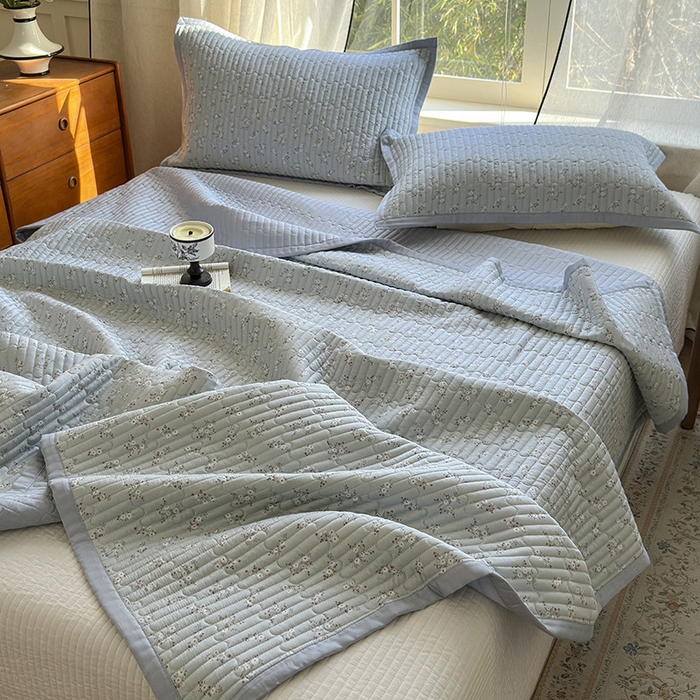 91家纺网 家纺一手货源 找家纺 美优兰 2025春夏新款双面天丝高温砂洗床盖 赫拉花园