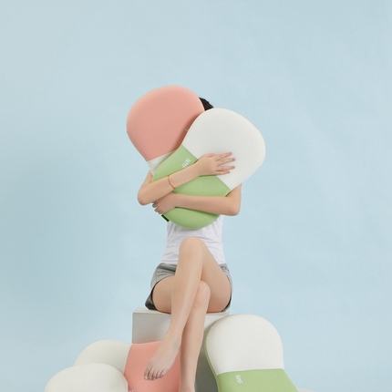 麦肯锡2025新款冰美式猫肚枕 叠拍图