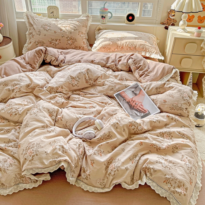 91家纺网 家纺一手货源 找家纺 仟网汇 2025新款云感皱皱双层纱全棉花边四件套 可颂