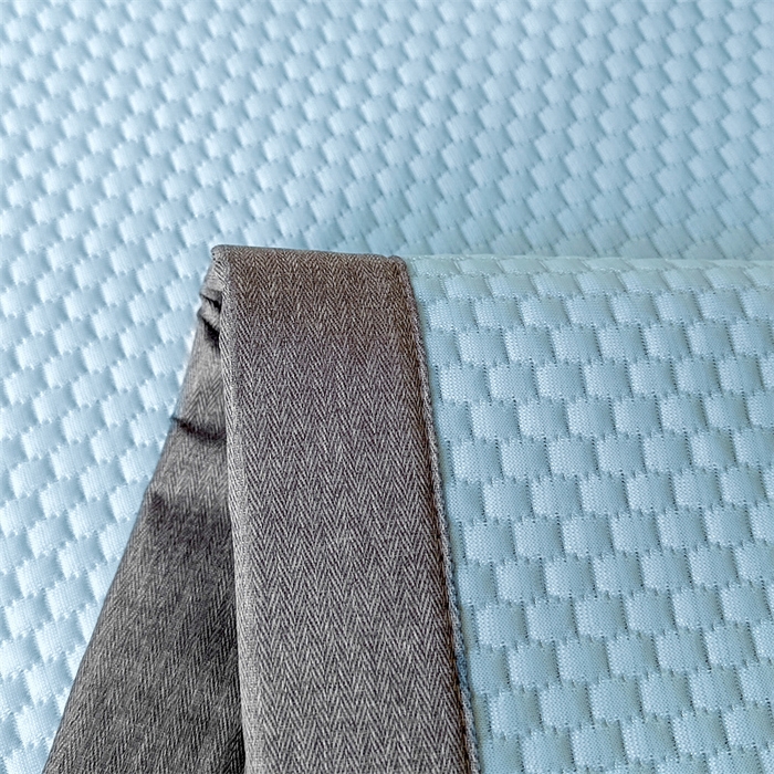 91家纺网 家纺一手货源 找家纺 启程家纺 2025春夏新款冰豆豆凉席刺绣款复合三明治三件套 小香风-蓝