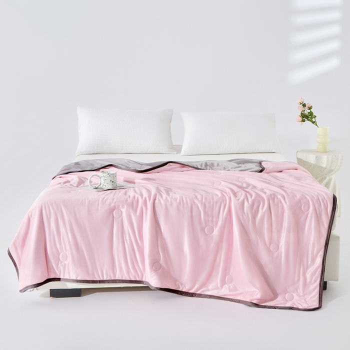 91家纺网 家纺一手货源 找家纺 丝薇雅 2025新款凉感丝夏被冰淇淋夏凉被 黑边-圆圈粉色