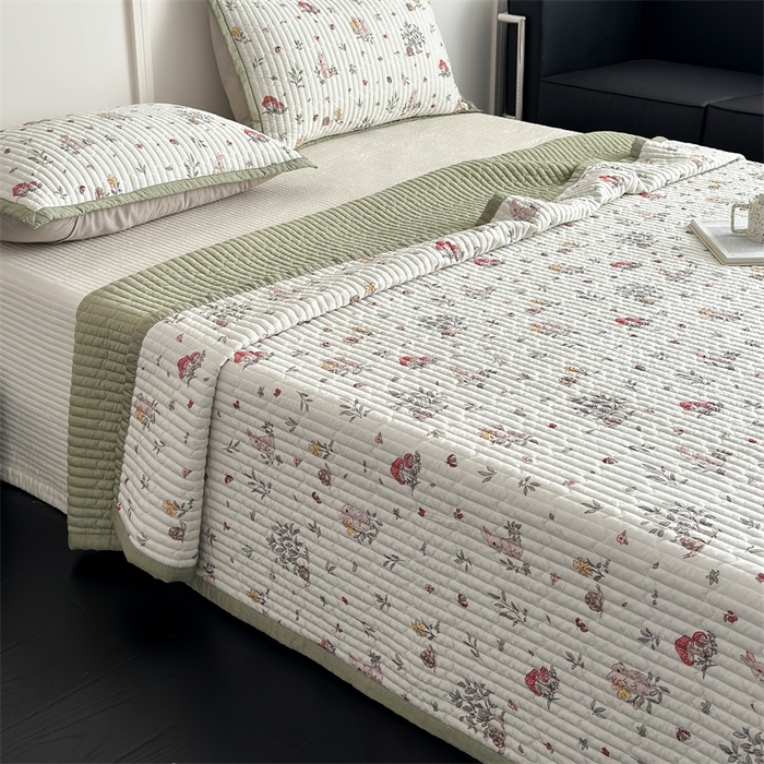 91家纺网 家纺一手货源 找家纺 美优兰 2025春夏新款双面天丝高温砂洗床盖 草坪派对