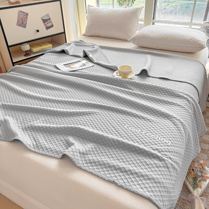 91家纺网 家纺一手货源 找家纺 阿牛席业 2025春夏新款双面云母夏被夏凉被空调被 沐夏-雪山灰