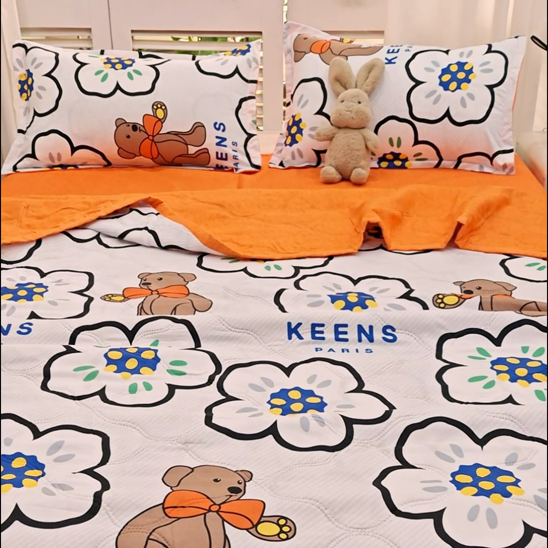 91家纺网 家纺一手货源 找家纺 乐居坊2025新款亲肤舒适印花芦荟棉夏凉被四件套 巴黎世家