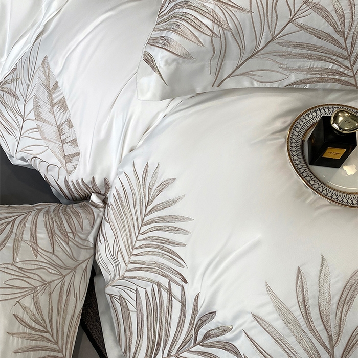 91家纺网 家纺一手货源 找家纺 优悦 2025新款冰丝简奢绣花四件套 流光岁月-白