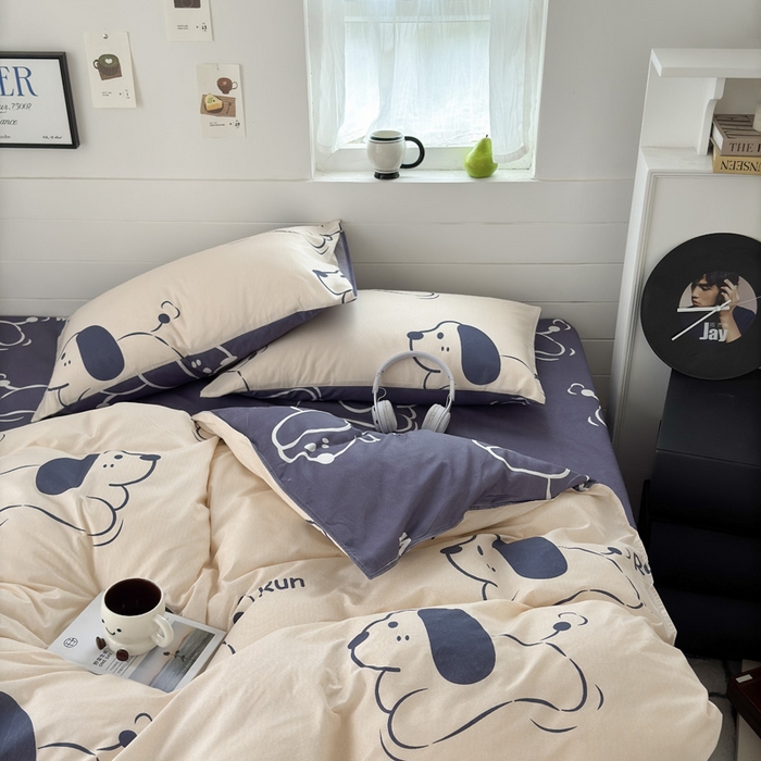 91家纺网 家纺一手货源 找家纺 可可家纺 2025新款印花卡通芦荟棉四件套亲肤床单被套三件套 欢乐小狗