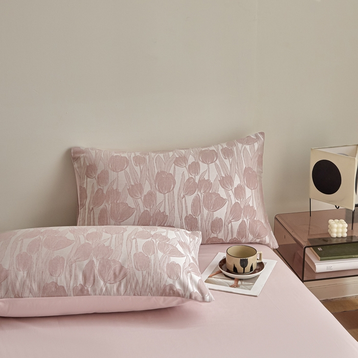 91家纺网 家纺一手货源 找家纺 琪格格纺织  2025新款色织天丝棉提花四件套 风之语-粉紫