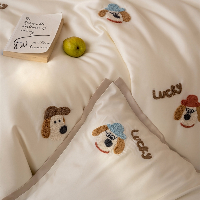 91家纺网 家纺一手货源 找家纺 FORTWO家纺原创设计（FOR TWO家纺） 2025新款60支兰精天丝毛巾绣四件套-断角款 狗先生