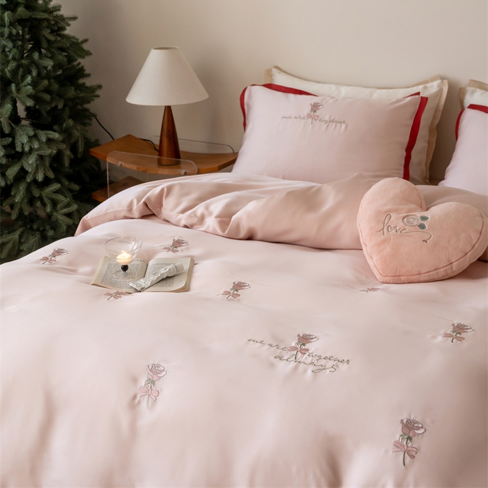 91家纺网 家纺一手货源 找家纺 FORTWO家纺原创设计（FOR TWO家纺） 2025新款60支兰精天丝毛巾绣四件套-断角款 木槿