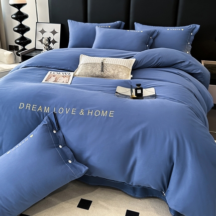 宇彬家纺 2025直播热款13374全棉母婴级纽扣款压线纯色刺绣四件套全棉贡缎新疆长绒棉字母款轻奢 纽扣-宾利蓝