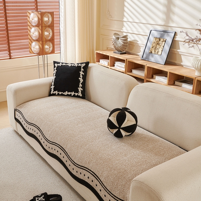 91家纺网 家纺一手货源 找家纺 沐沐2026新款异形波点沙发垫 卡其