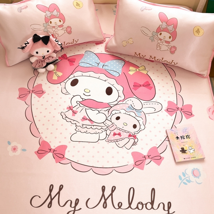 91家纺网 家纺一手货源 找家纺  博雅新款三丽欧A类大版数码印花1200D冰丝凉席-床笠款 小花美乐蒂