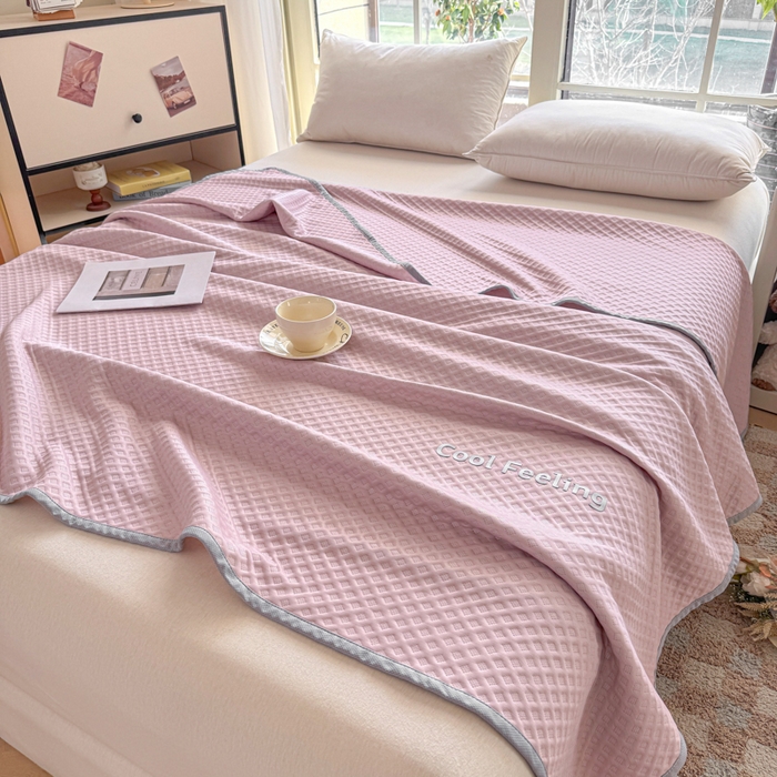 91家纺网 家纺一手货源 找家纺 阿牛席业 2025春夏新款双面云母夏被夏凉被空调被 沐夏-戴妃粉