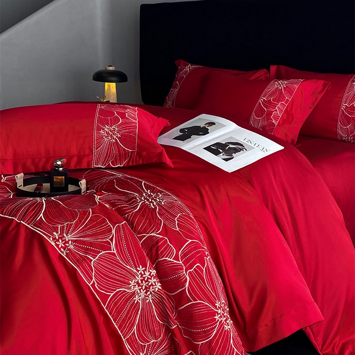 91家纺网 家纺一手货源 找家纺 优悦 2025新款冰丝简奢绣花四件套 北欧情调-红