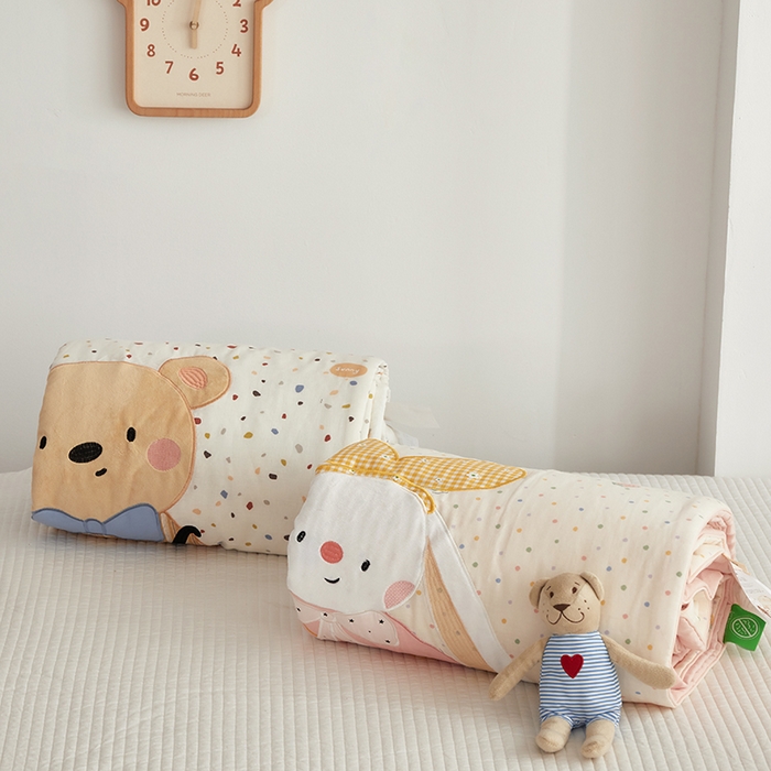 91家纺网 家纺一手货源 找家纺 荷马之梦 2025新款A类原创卡通全棉双层纱贴布绣大豆纤维儿童夏被 组合图