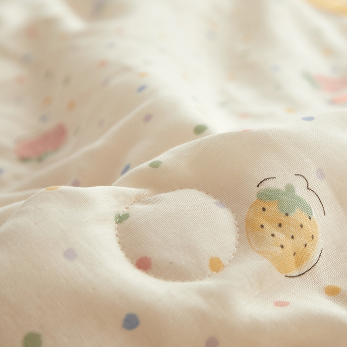 91家纺网 家纺一手货源 找家纺 荷马之梦 2025新款A类原创卡通全棉双层纱贴布绣大豆纤维儿童夏被 乖小兔