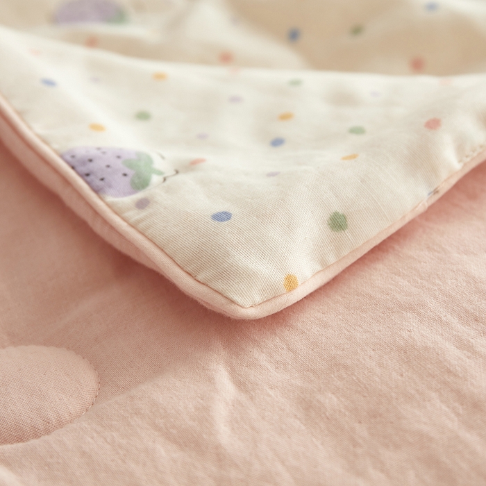 91家纺网 家纺一手货源 找家纺 荷马之梦 2025新款A类原创卡通全棉双层纱贴布绣大豆纤维儿童夏被 乖小兔