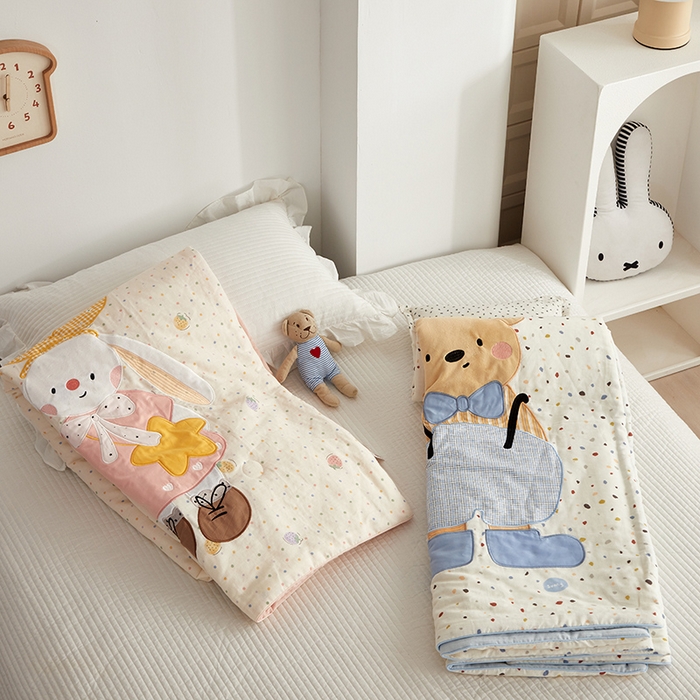 91家纺网 家纺一手货源 找家纺 荷马之梦 2025新款A类原创卡通全棉双层纱贴布绣大豆纤维儿童夏被 组合图