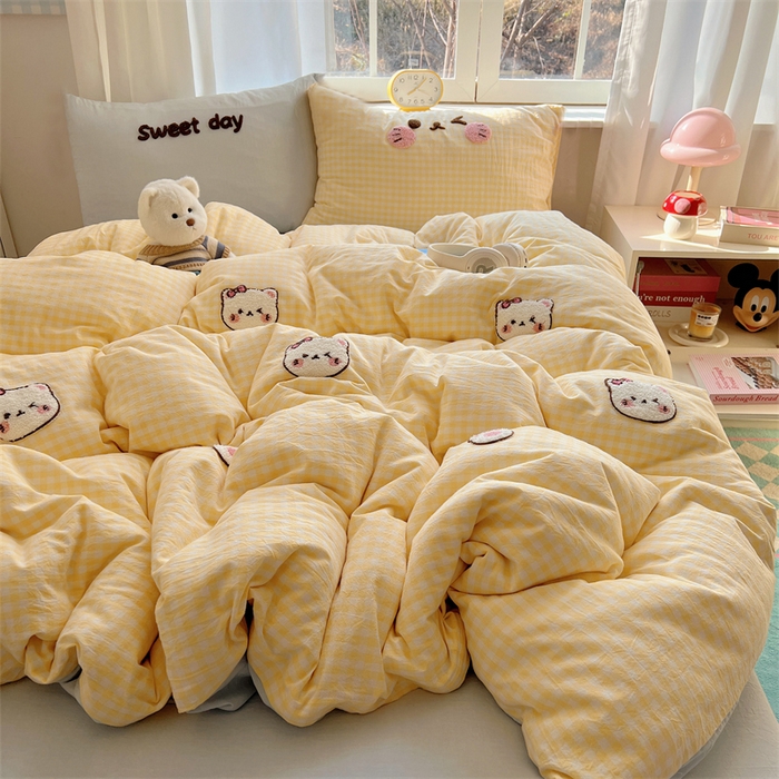 91家纺网 家纺一手货源 找家纺 （总）丽涵家纺 2025新款色织水洗棉毛巾绣四件套-甜心小猫系列