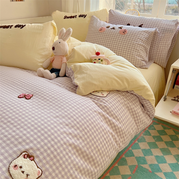 91家纺网 家纺一手货源 找家纺 丽涵家纺 2025新款色织水洗棉毛巾绣四件套-甜心小猫系列 甜心小猫-紫格-简单款