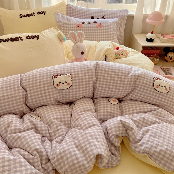 91家纺网 家纺一手货源 找家纺 丽涵家纺 2025新款色织水洗棉毛巾绣四件套-甜心小猫系列 甜心小猫-紫格-简单款