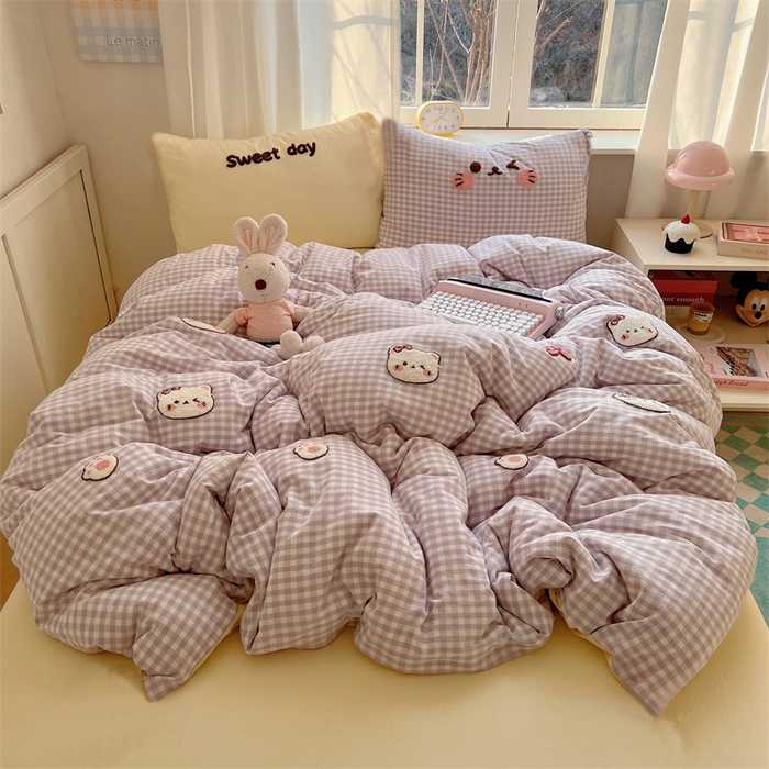 91家纺网 家纺一手货源 找家纺 丽涵家纺 2025新款色织水洗棉毛巾绣四件套-甜心小猫系列 甜心小猫-紫格-简单款