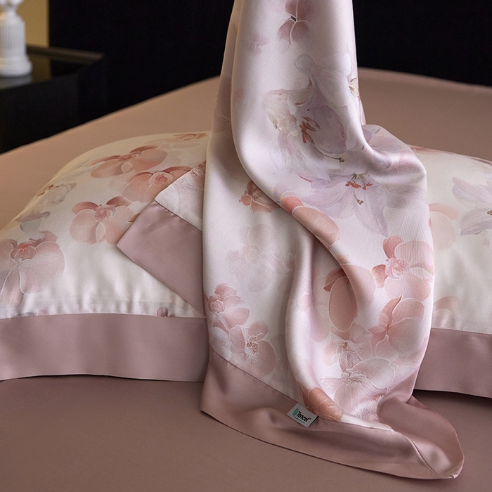 91家纺网 家纺一手货源 找家纺 禾时 2025新款60S兰精天丝印花四件套 花颜